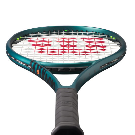 Wilson Blade 101L V9 Tennis Racket